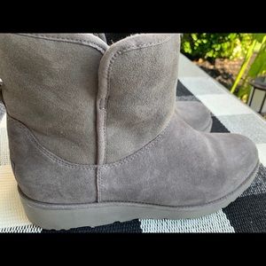 UGG Kristin Wedge Bootie/ Charcoal